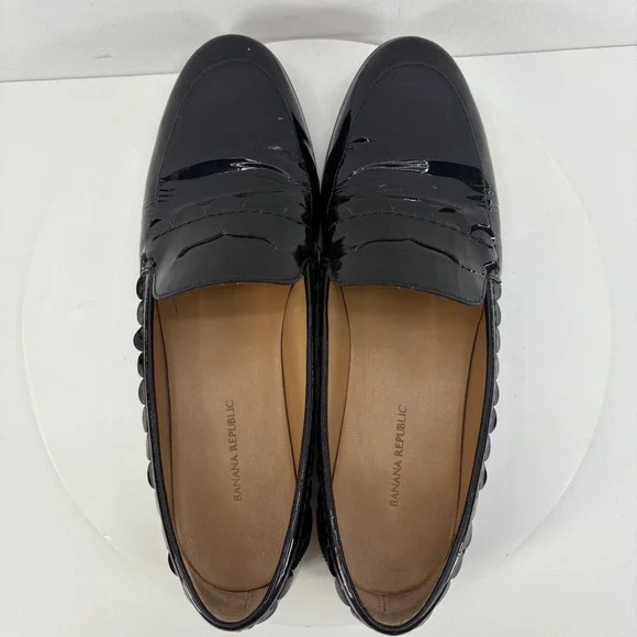 Banana Republic Patent Leather Scalloped Trim Loafers Black Women's Size 9M‎ - Picture 3 of 9